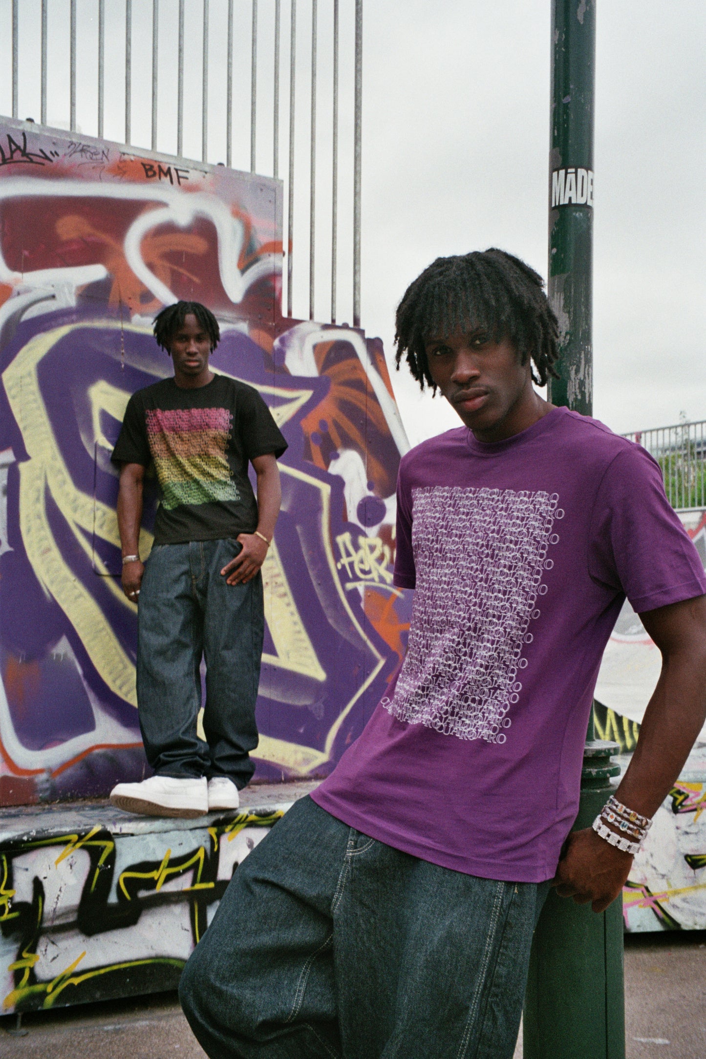 T-SHIRT "MULTICUATRO"